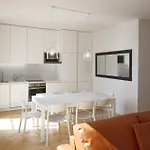 Se *